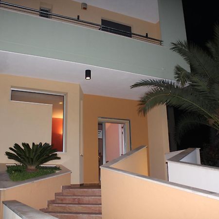 B&B Via Gallipoli อเลซิโอ ภายนอก รูปภาพ